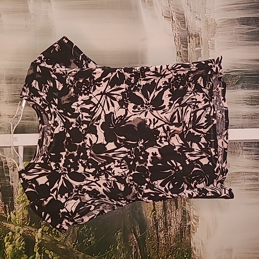 Womens 1X black and tan abstract pattern short sleeve cotton casual shirt